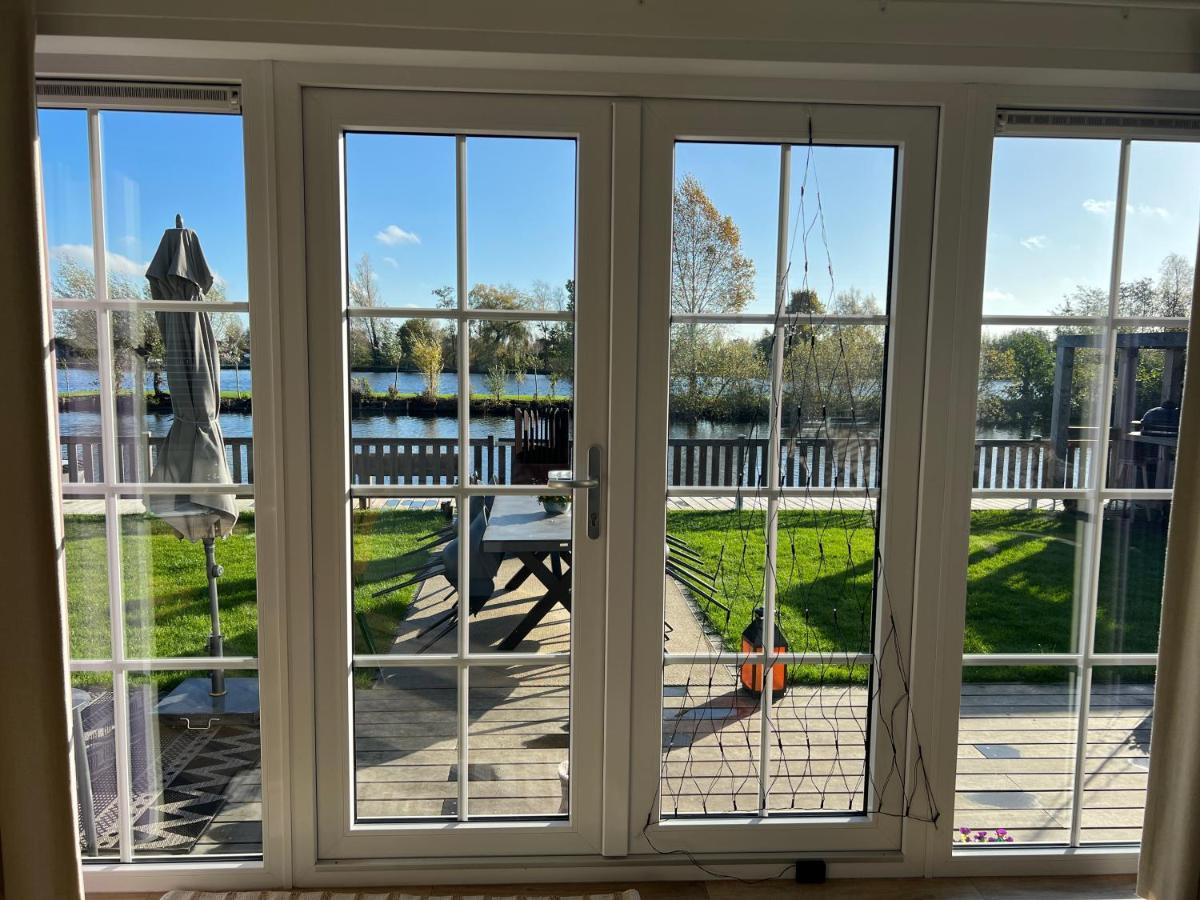 New - Private Residence With Sauna - On A Lake Near Amsterdam フィンケフェーン エクステリア 写真