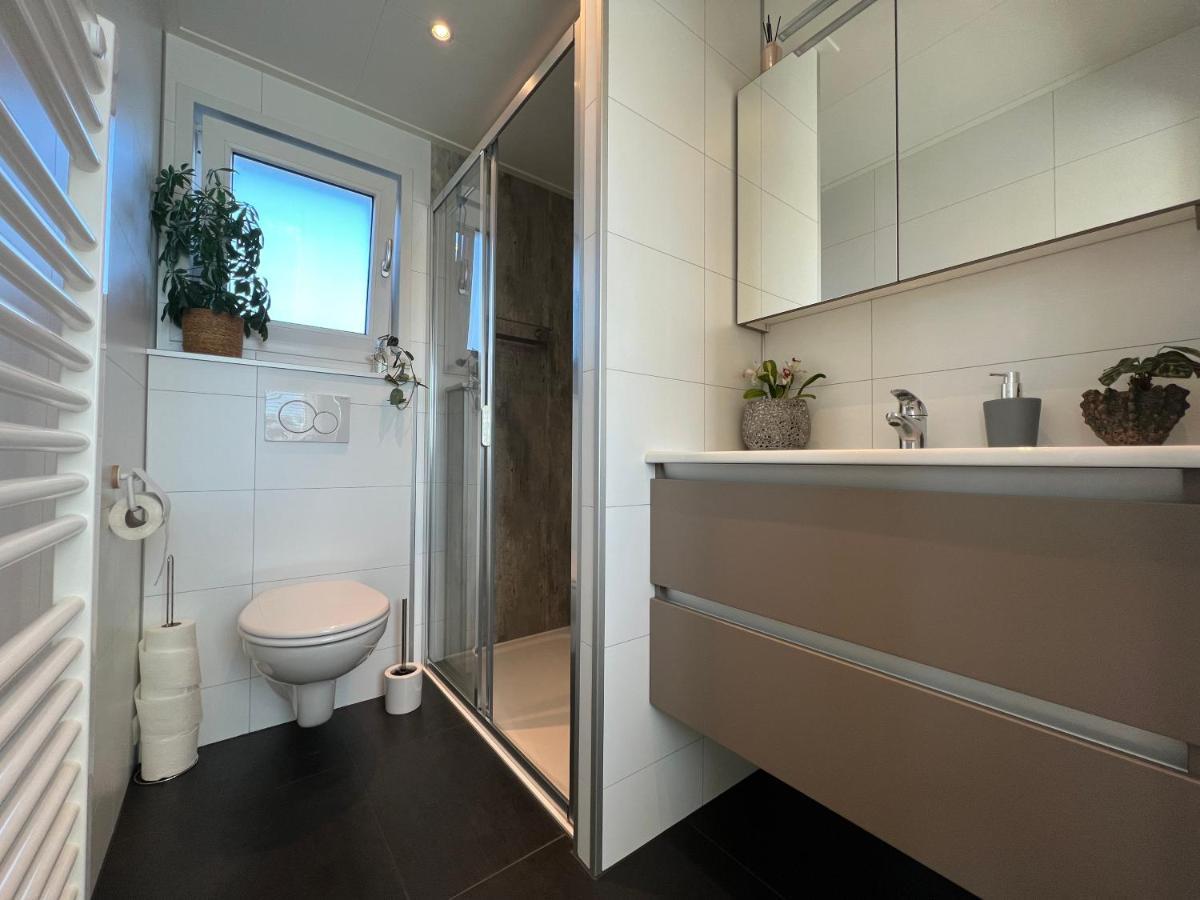 New - Private Residence With Sauna - On A Lake Near Amsterdam フィンケフェーン エクステリア 写真