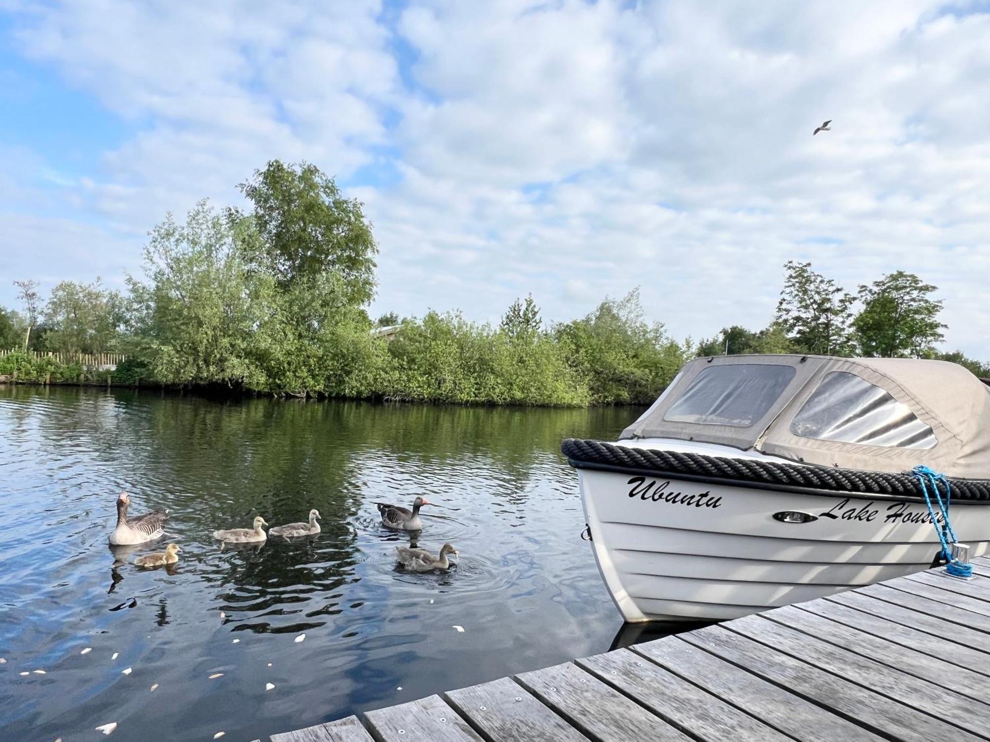 New - Private Residence With Sauna - On A Lake Near Amsterdam フィンケフェーン エクステリア 写真